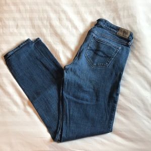 The A&F skinny jean